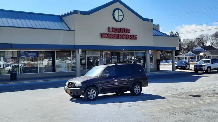 Liquor Warehouse, a wine store in Rochester