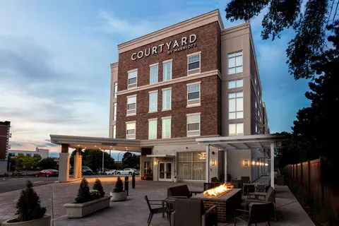 Courtyard by Marriott Rochester Downtown, a hotel in Rochester