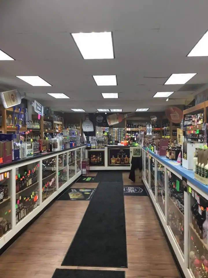 Hudson Liquor, a liquor store in Rochester