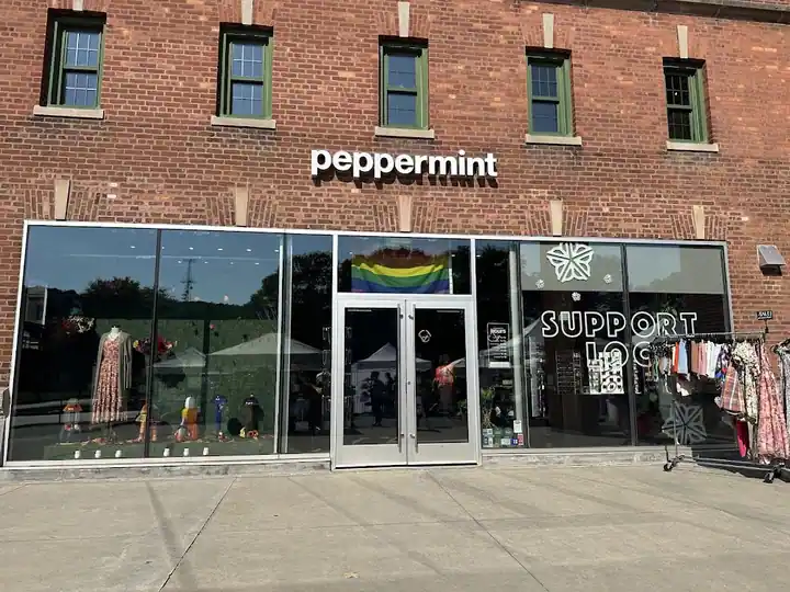 Peppermint Boutique, a boutique in Rochester