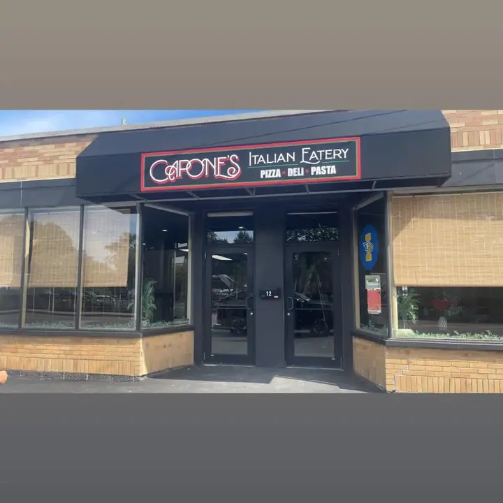 Capone's Italian Eatery Irondequoit, a pizza restaurant in Rochester