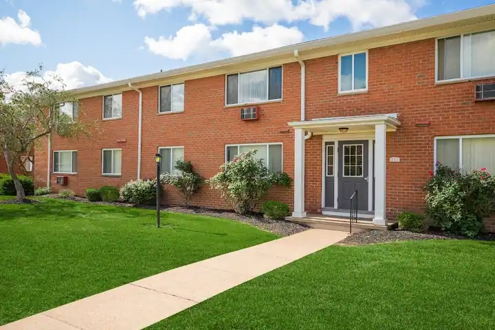 Greystone Apartments, an apartment rental agency in Rochester