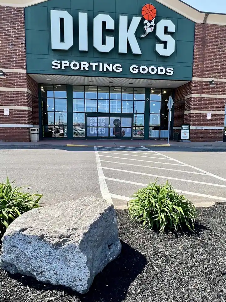 DICK'S Sporting Goods, a sporting goods store in Webster