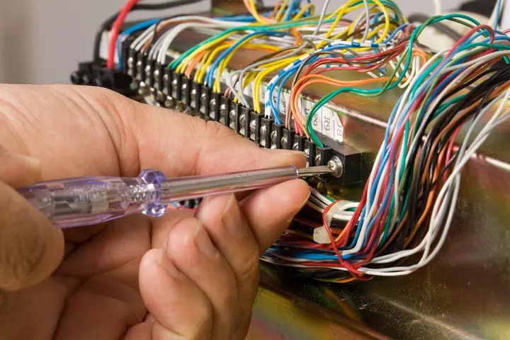 RocTech Solution, an electrician in Rochester