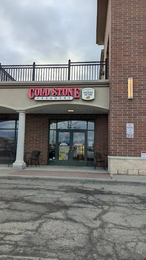 Cold Stone Creamery, an ice cream shop in Webster