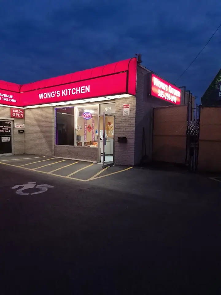 Wong's Kitchen Rochester, a Chinese restaurant in Rochester