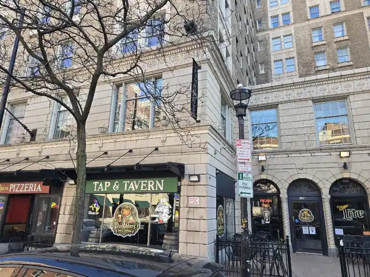 3 Daughters Tap and Tavern, a bar & grill in Rochester
