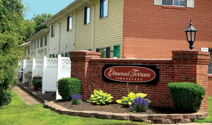 Elmwood Terrace Apartments & Townhomes, an apartment rental agency in Rochester