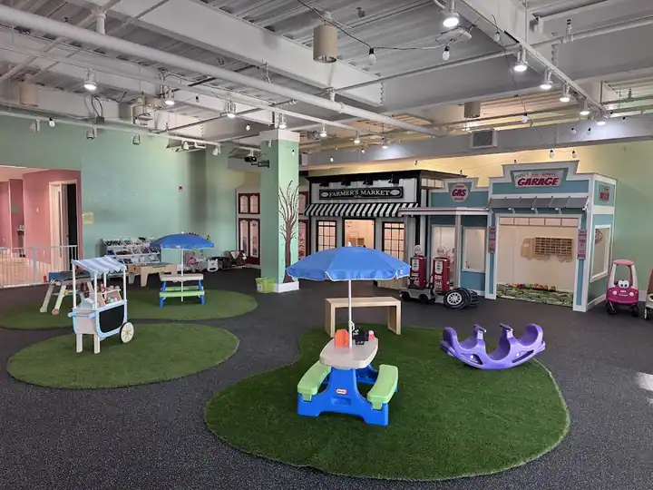 Play-a-Latte, an indoor playground in Webster