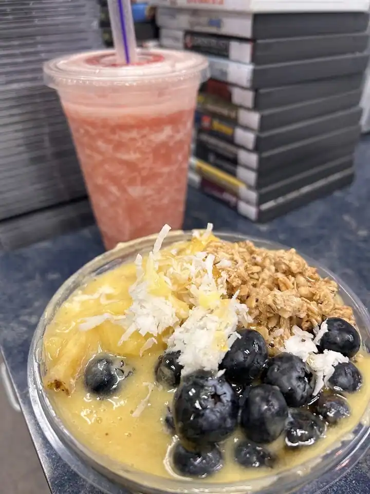 Bloom & Blend Webster, a health food restaurant in Webster