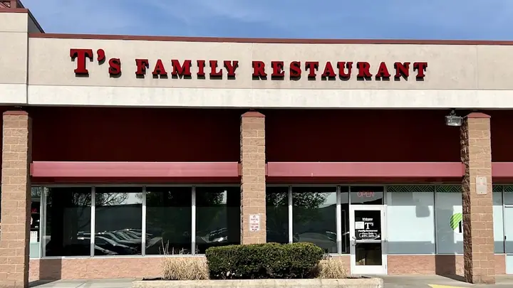 T's Family Restaurant, a family restaurant in Webster