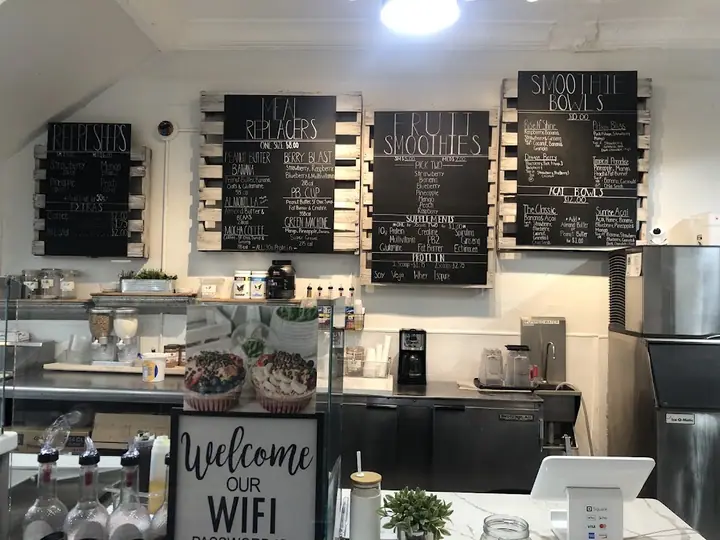 Refresh Cafe & Smoothie Bar, a juice shop in Rochester