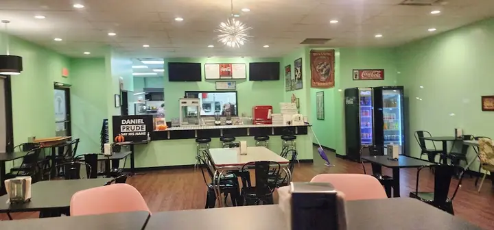New Ethic Pizzeria @ 2 Ton Tony's Pizza, a vegan restaurant in Rochester