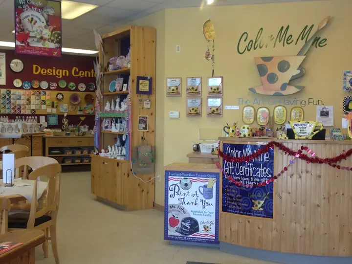 Color Me Mine, a painting studio in Rochester