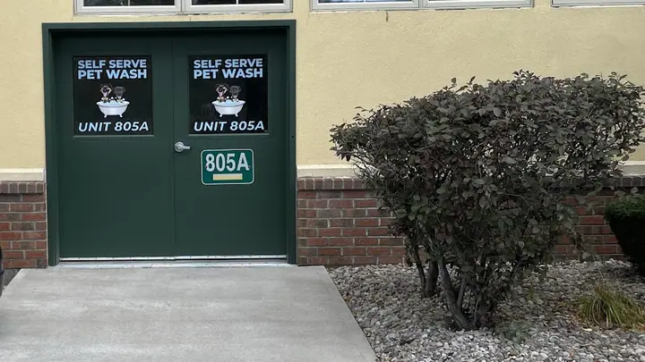 Self Serve Pet Wash Webster, a pet groomer in Webster