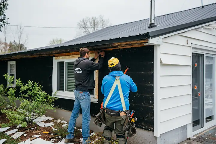 Oaks Roofing & Siding, a roofing contractor in Webster