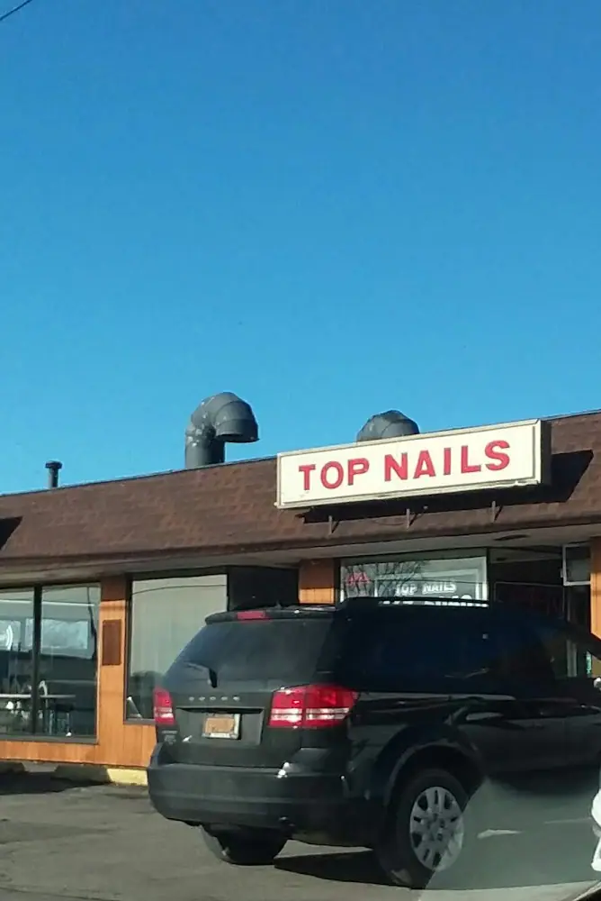 Top Nails, a nail salon in Rochester