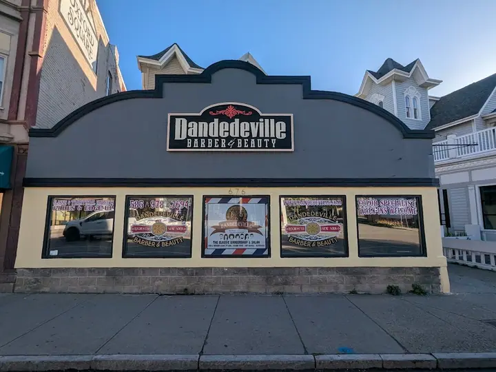 Dandedeville Barber & Beauty, a barber shop in Rochester