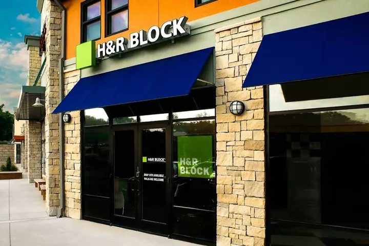 H&R Block, a tax preparation service in Rochester