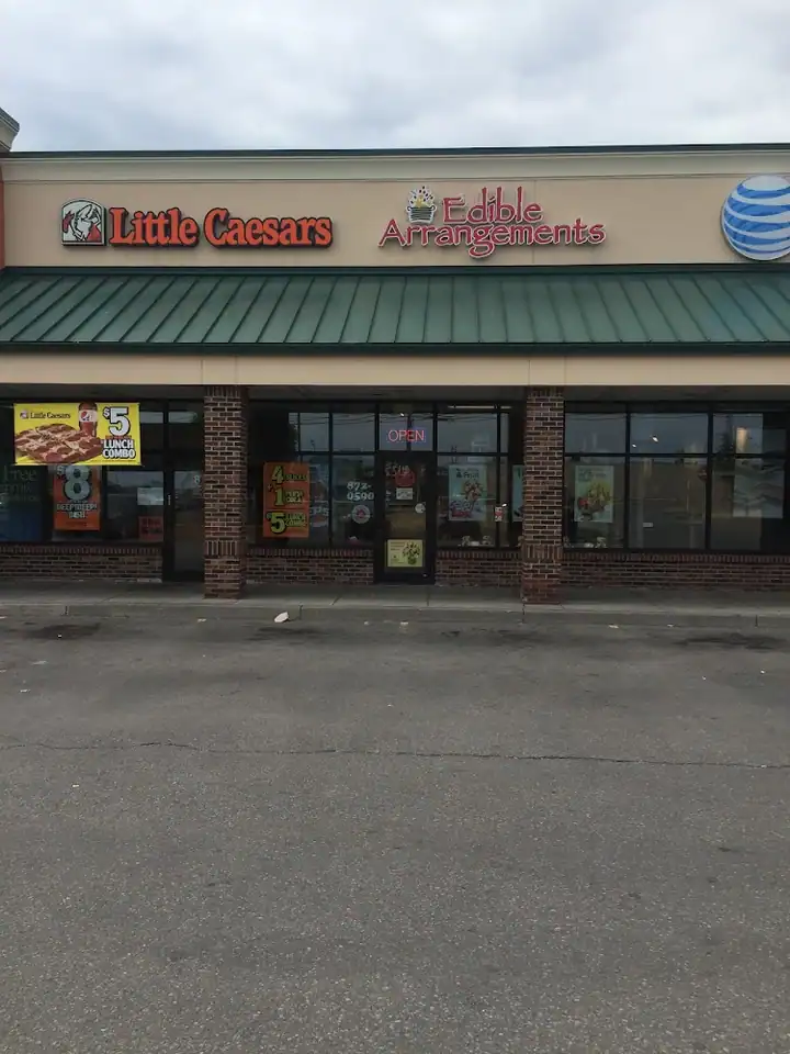 Edible Arrangements, a gift shop in Webster