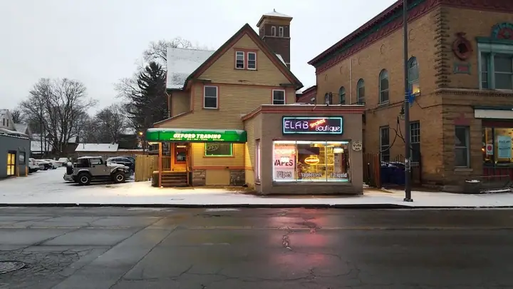 Elab Smokers Boutique Too, a tobacco shop in Rochester
