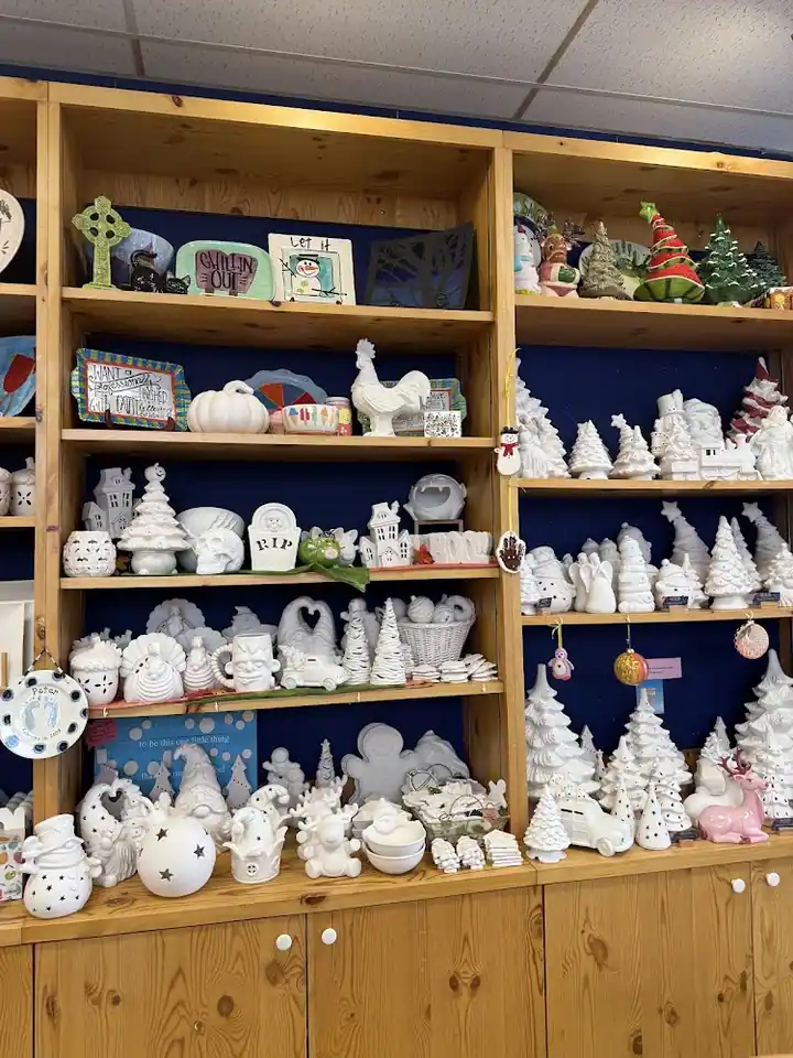 Color Me Mine, a painting studio in Webster