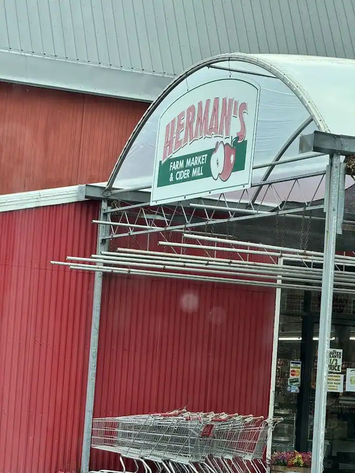 Herman's Farm Market & Cider Mill, a market in Webster