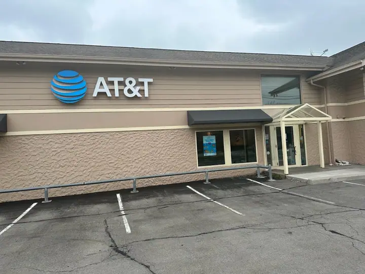 AT&T Store, a cell phone store in Rochester